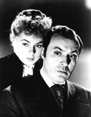 Gaslight! A tale of manipulation and Victorian suspense starring Ingrid Bergman and Charles Boyer